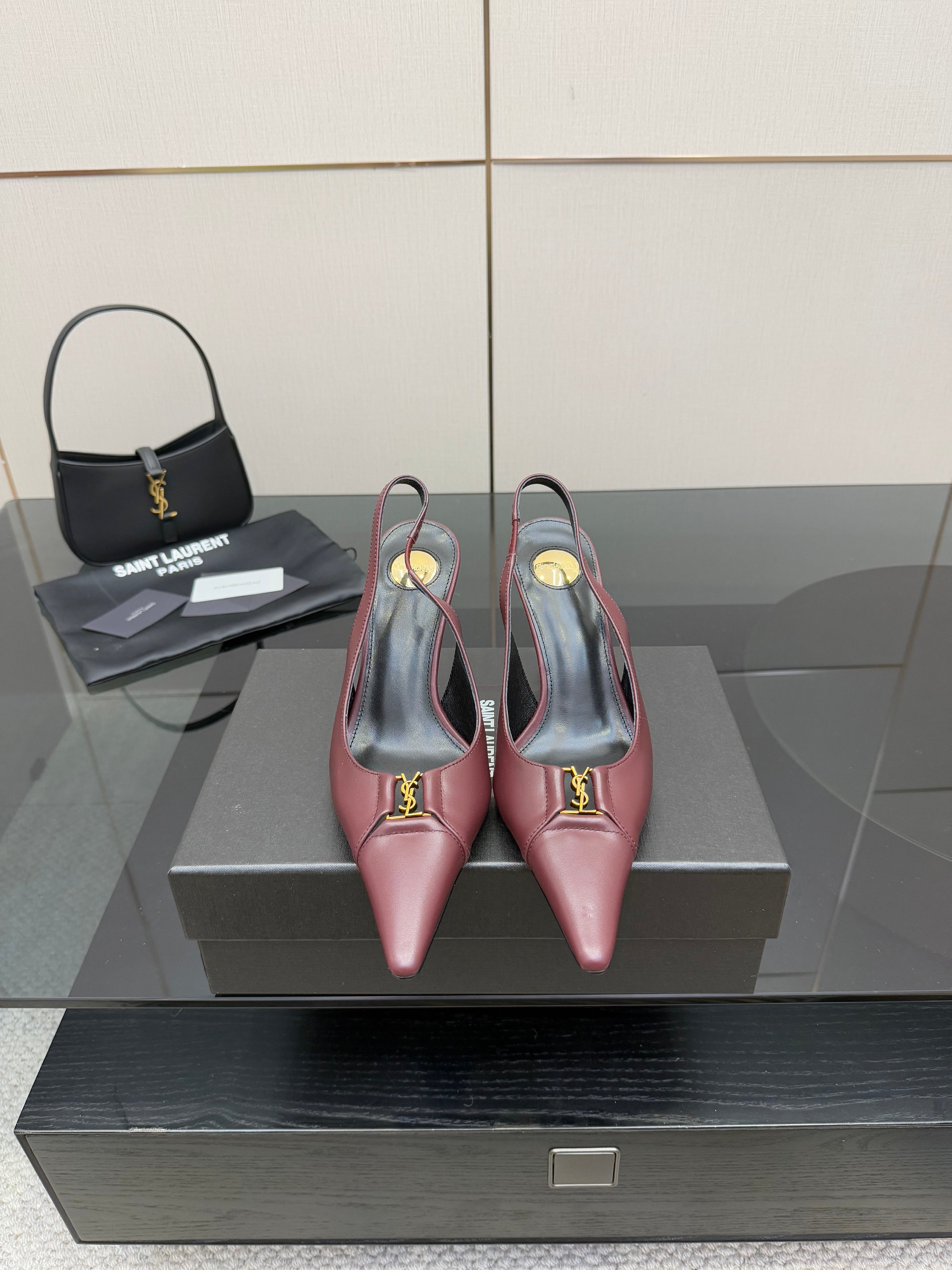 YSL 25S SLINGBACK HIGH HEELS 90 MM IN DARK RED LAMBSKIN WITH GOLD HARDWARE STYLE 2