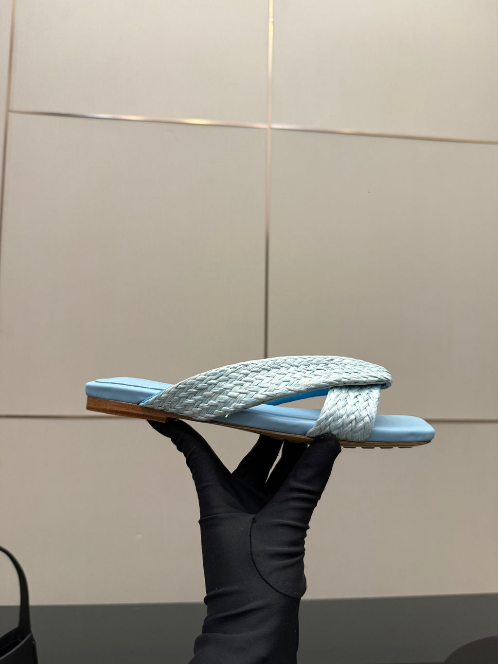 BOTTEGA VENETA 26S SANDALS IN LIGHT BLUE CALFSKIN AND RAFFIA