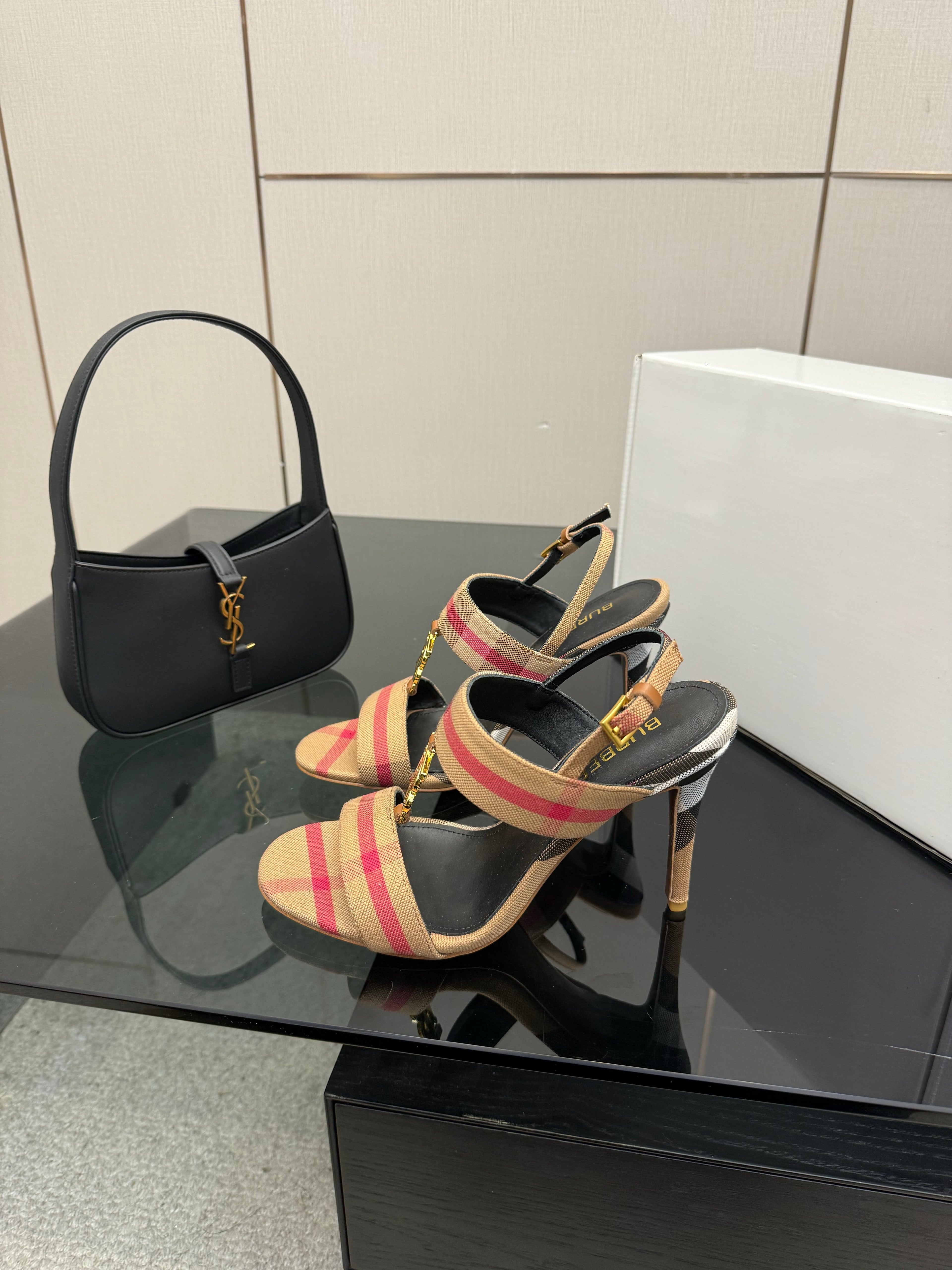 BURBERRY 26S HIGH-HEELED SANDALS 100 MM IN LIGHT BROWN STRIPES FABRIC