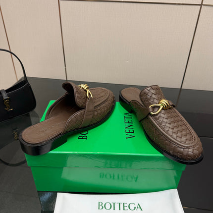 BOTTEGA VENETA 26S BACKLESS LOAFERS IN BROWN TECHNICAL WOVEN CALFSKIN