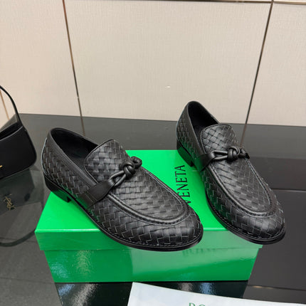 BOTTEGA VENETA 26S LOAFERS IN BLACK TECHNICAL WOVEN CALFSKIN