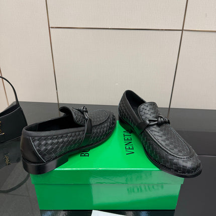 BOTTEGA VENETA 26S LOAFERS IN BLACK TECHNICAL WOVEN CALFSKIN