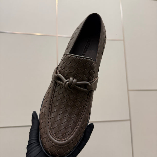 BOTTEGA VENETA 26S LOAFERS IN BROWN TECHNICAL WOVEN CALFSKIN