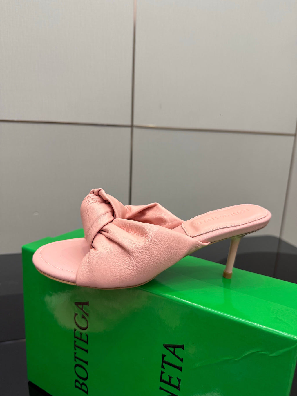 BOTTEGA VENETA 26S KNOT-STRAP HIGH-HEEL SANDALS IN PASTEL PINK LAMBSKIN