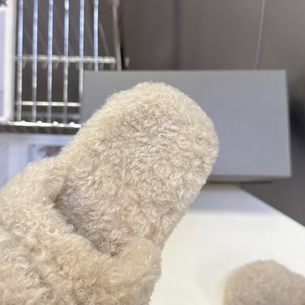 BALENCIAGA 25S SLIPPERS IN BEIGE FAUX SHEARLING