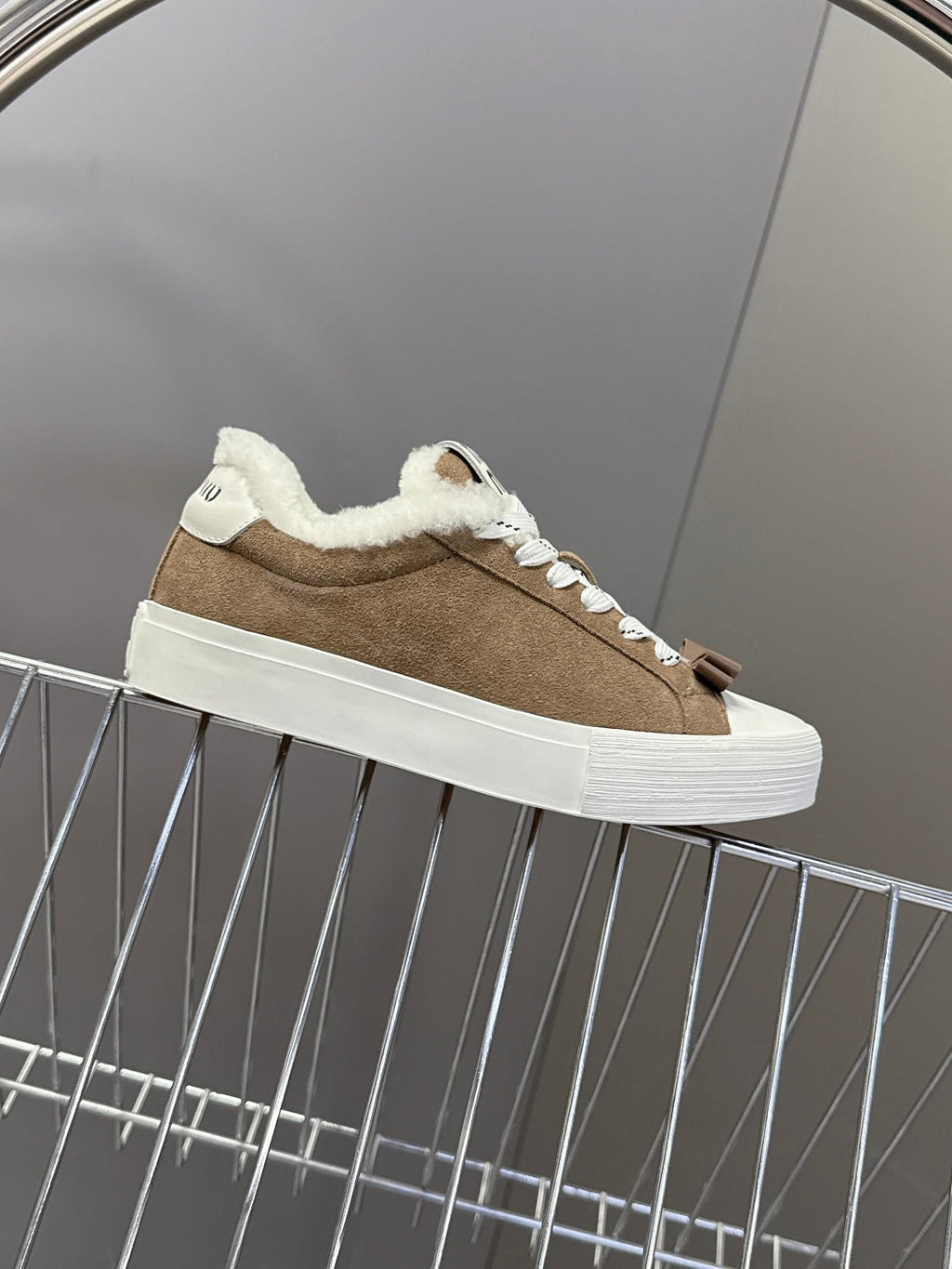 MIUMIU 25S SNEAKERS IN EARTH BROWN SUEDE WITH SHEARLING