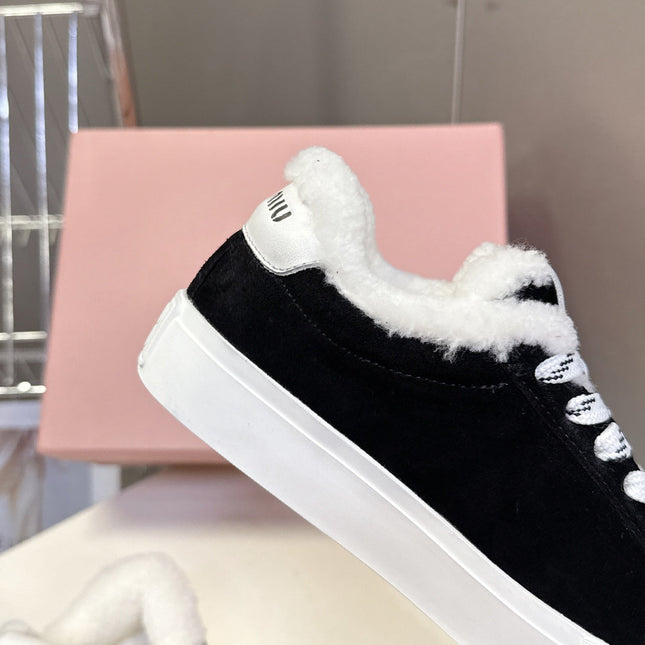 MIUMIU 25S SNEAKERS IN BLACK SUEDE WITH SHEARLING
