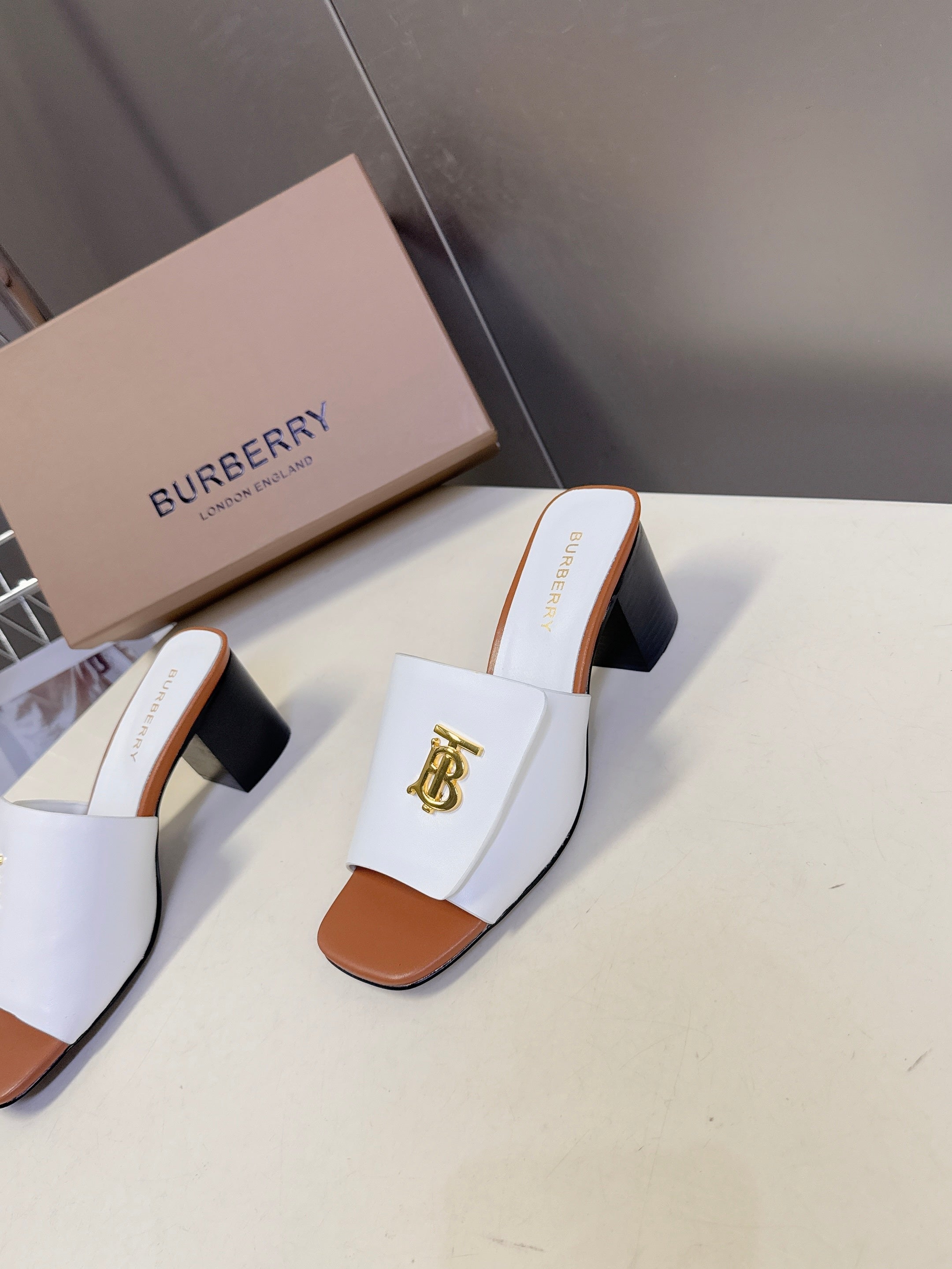 BURBERRY 26S HIGH HEEL MULE SANDALS 60MM IN WHITE CALFSKIN