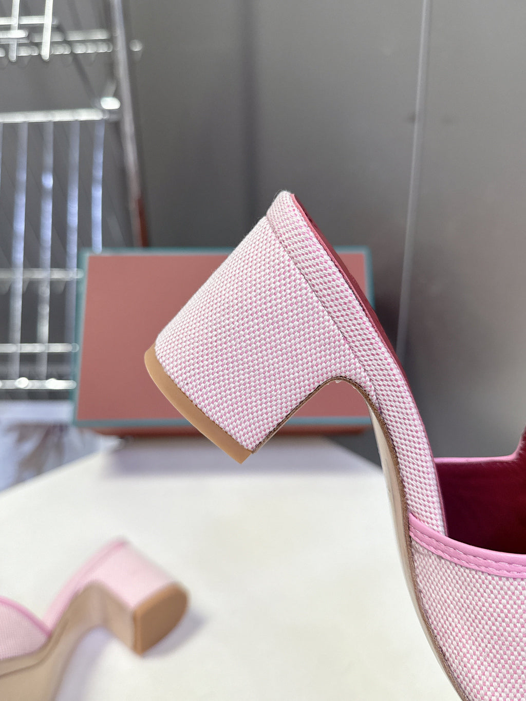 LP 26S HIGH HEEL SANDALS IN LIGHT PINK CANVAS AND CALFSKIN