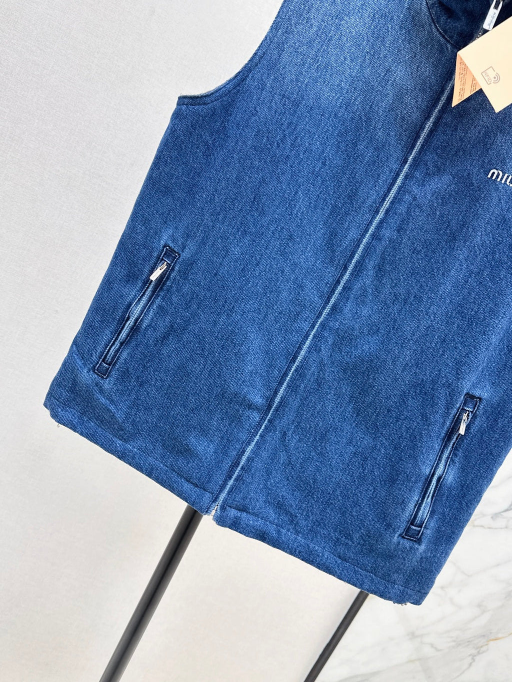 MIUMIU 26S SLEEVELESS DENIM JACKET 958