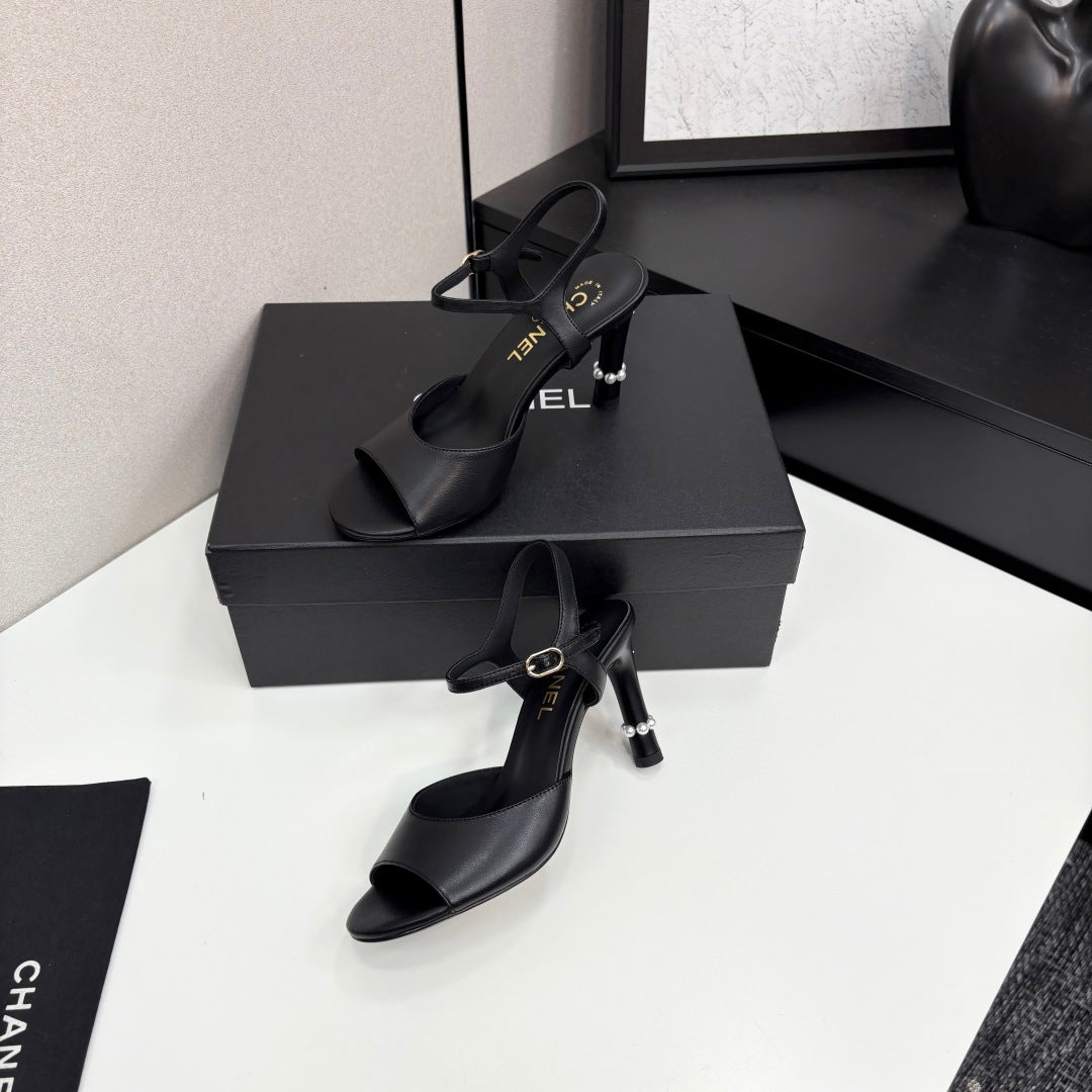 CC HIGH SANDAL 25S 80 MM IN BLACK CALFSKIN WITH PEARL DETAILS