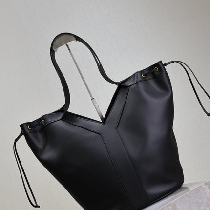 YSL 25S Y LARGE HOBO 50 IN BLACK CALFSKIN GOLD HARDWARE