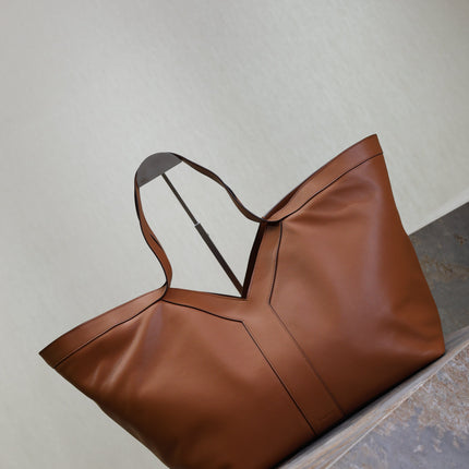 YSL 25S Y TOTE 50 IN CARAMEL CALFSKIN GOLD HARDWARE