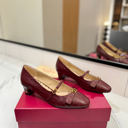 VLTN VLOGO SIGNATURE ROUND-TOE HEELS 25S IN DARK RED LAMBSKIN SNAKE-EMBOSSED