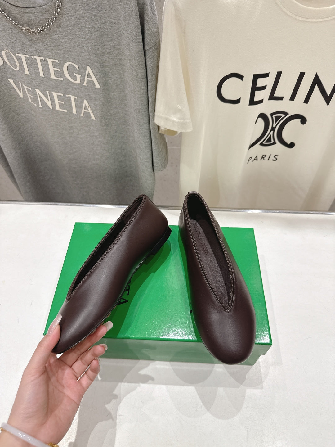 BOTTEGA VENETA 26S BALLET FLATS IN DARK BROWN LAMBSKIN