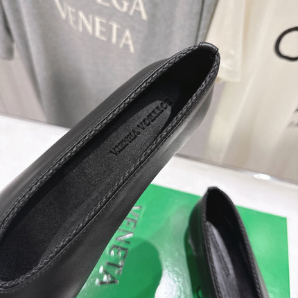 BOTTEGA VENETA 26S BALLET FLATS IN BLACK LAMBSKIN