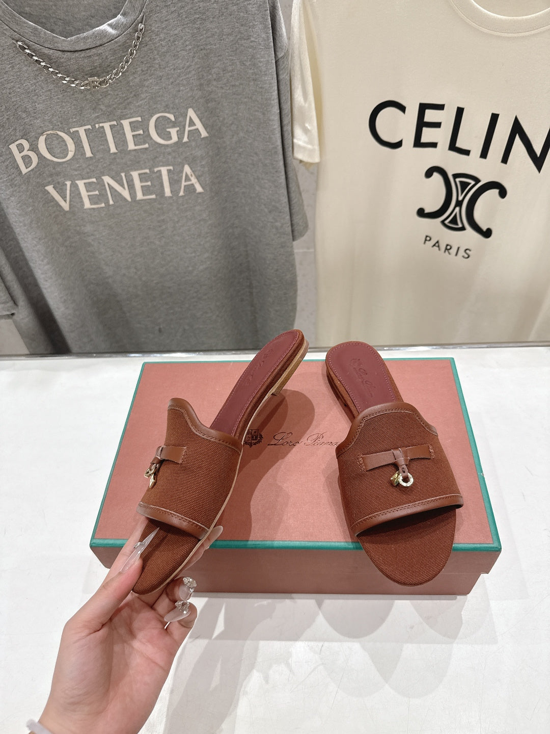 LP 26S SLIDES IN DARK BROWN CANVAS AND CALFSKIN