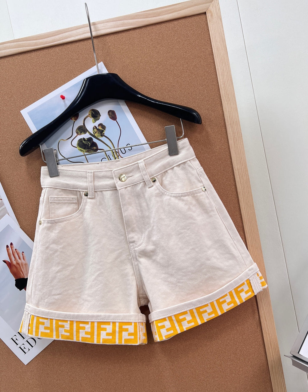 FENDI 26S SHORTS 071