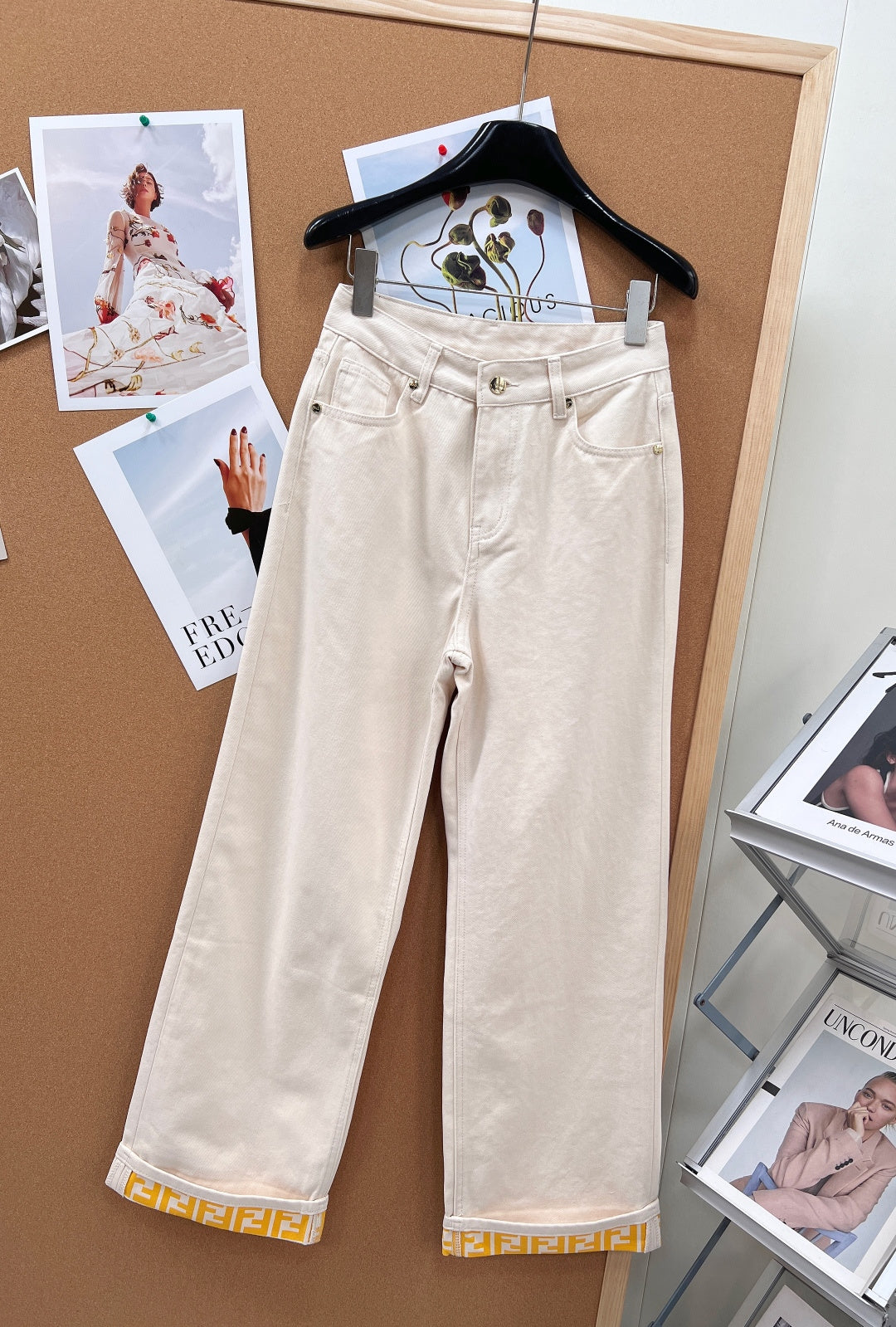 FENDI 26S WIDE LEG JEANS 065