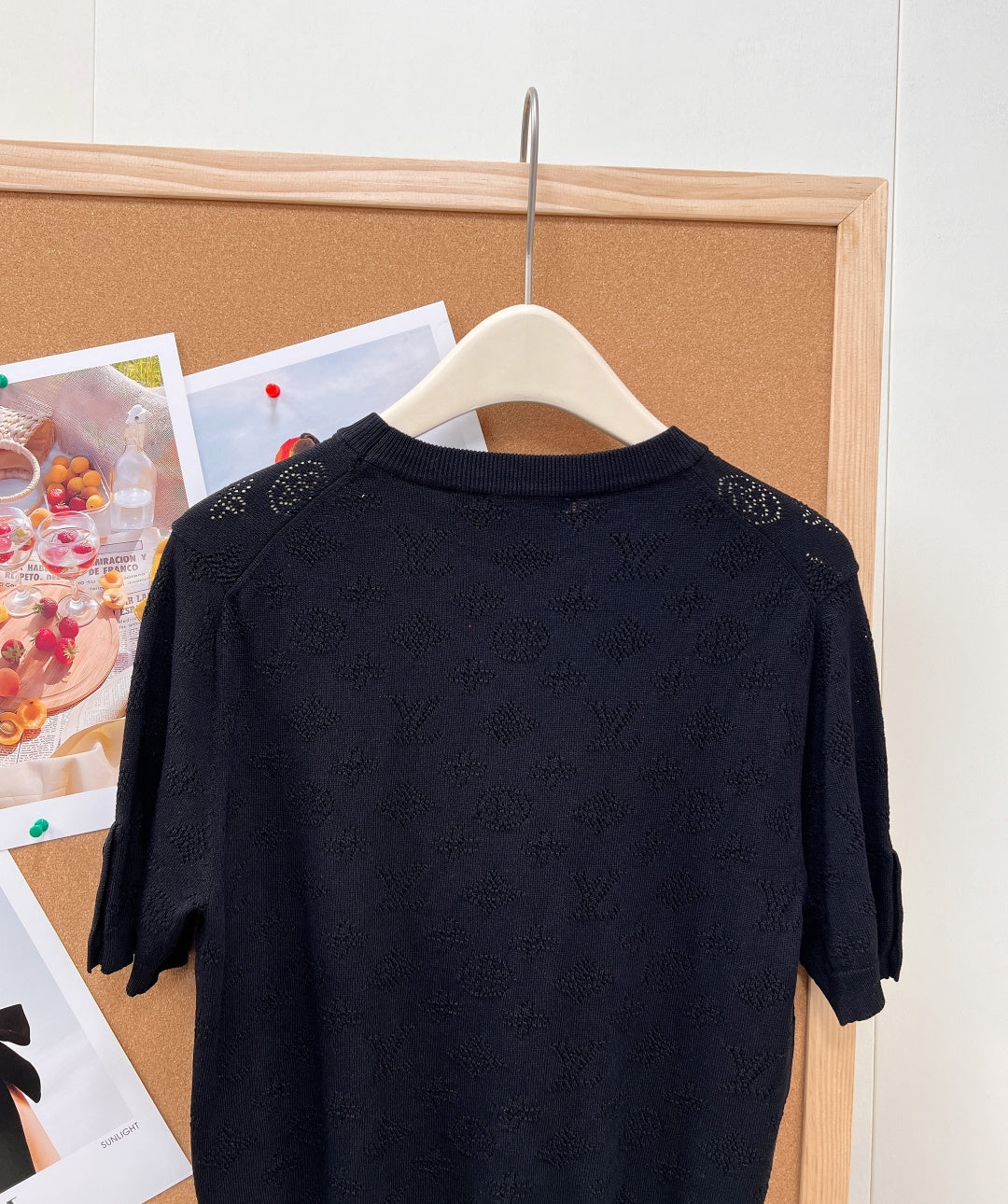 LV 26S SHORT-SLEEVED SWEATER STYLE 255