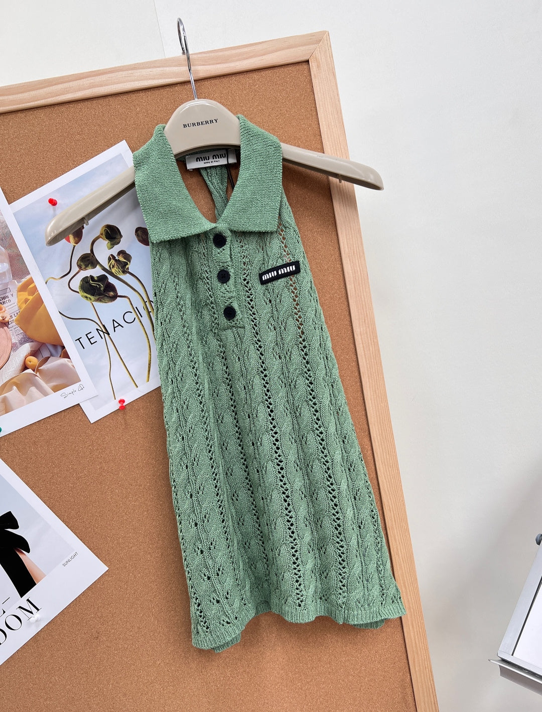 MIUMIU 26S SLEEVELESS KNIT COLLARED TOP STYLE 1105