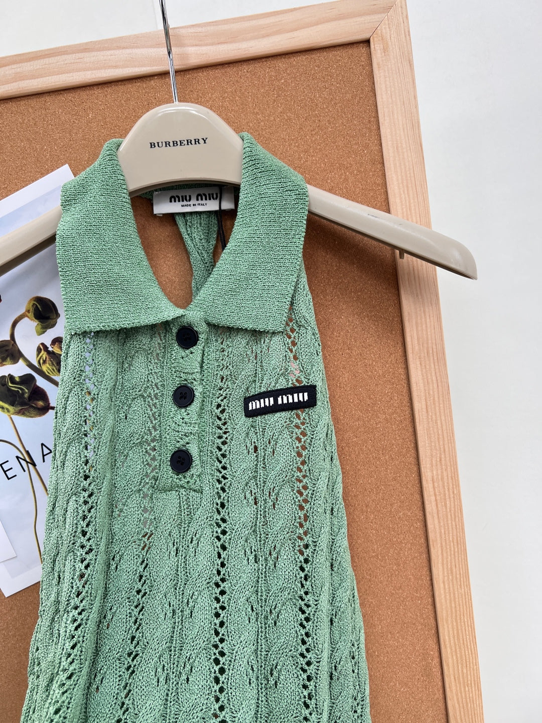 MIUMIU 26S SLEEVELESS KNIT COLLARED TOP STYLE 1105