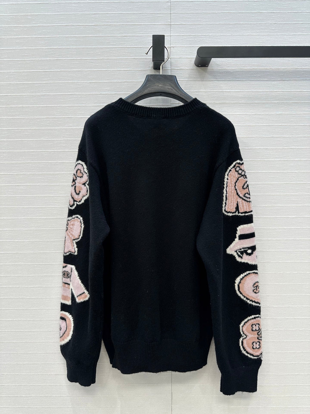 CHANEL KNITTED SWEATER STYLE 54