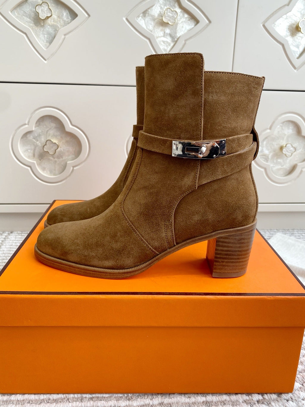 HM 25S FRENCHIE 50 ANKLE BOOT 50 MM IN BROWN SUEDE WITH SILVER HARDWARE