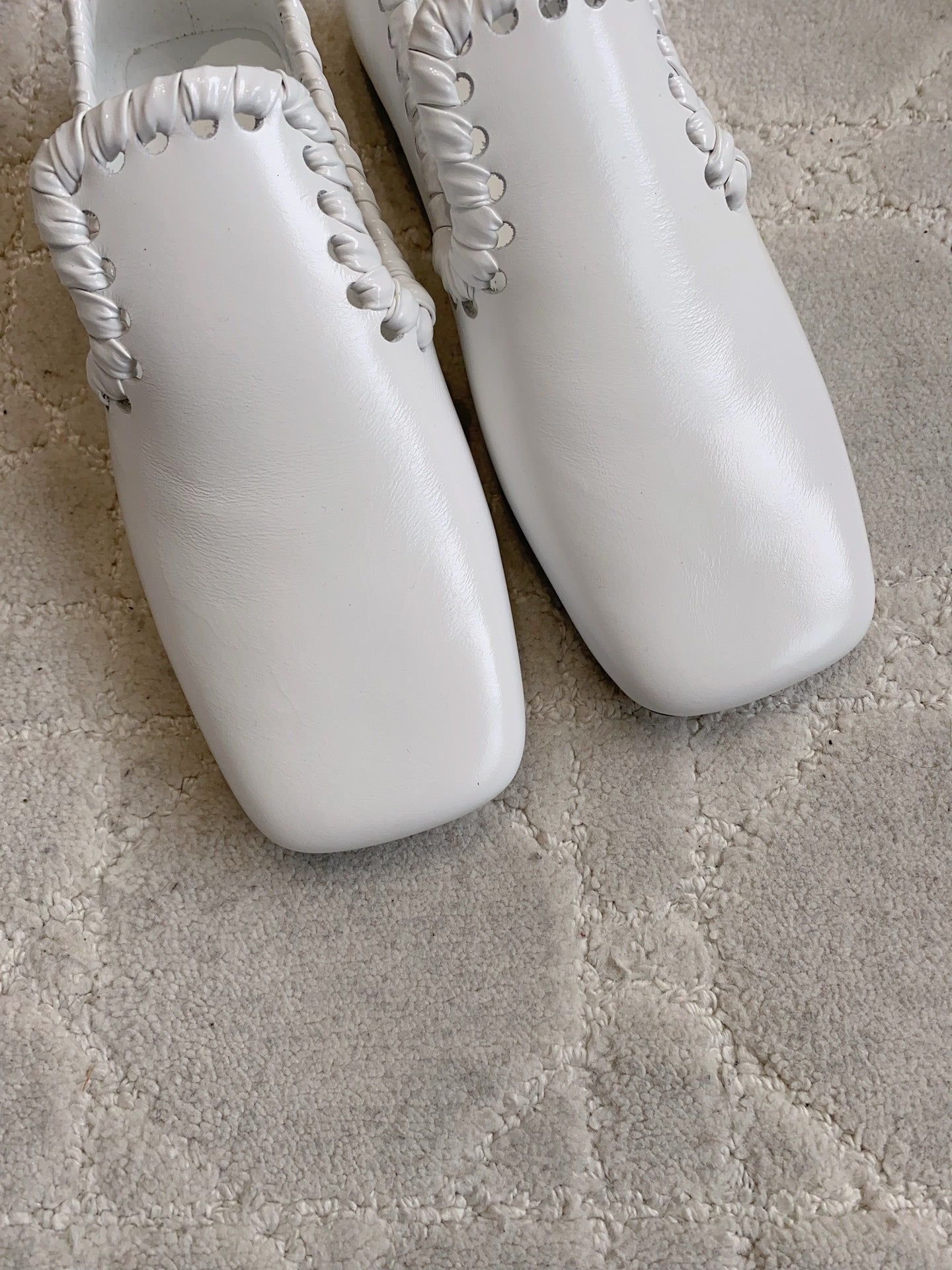 BOTTEGA VENETA 26S SABATO LOAFERS IN WHITE CALFSKIN