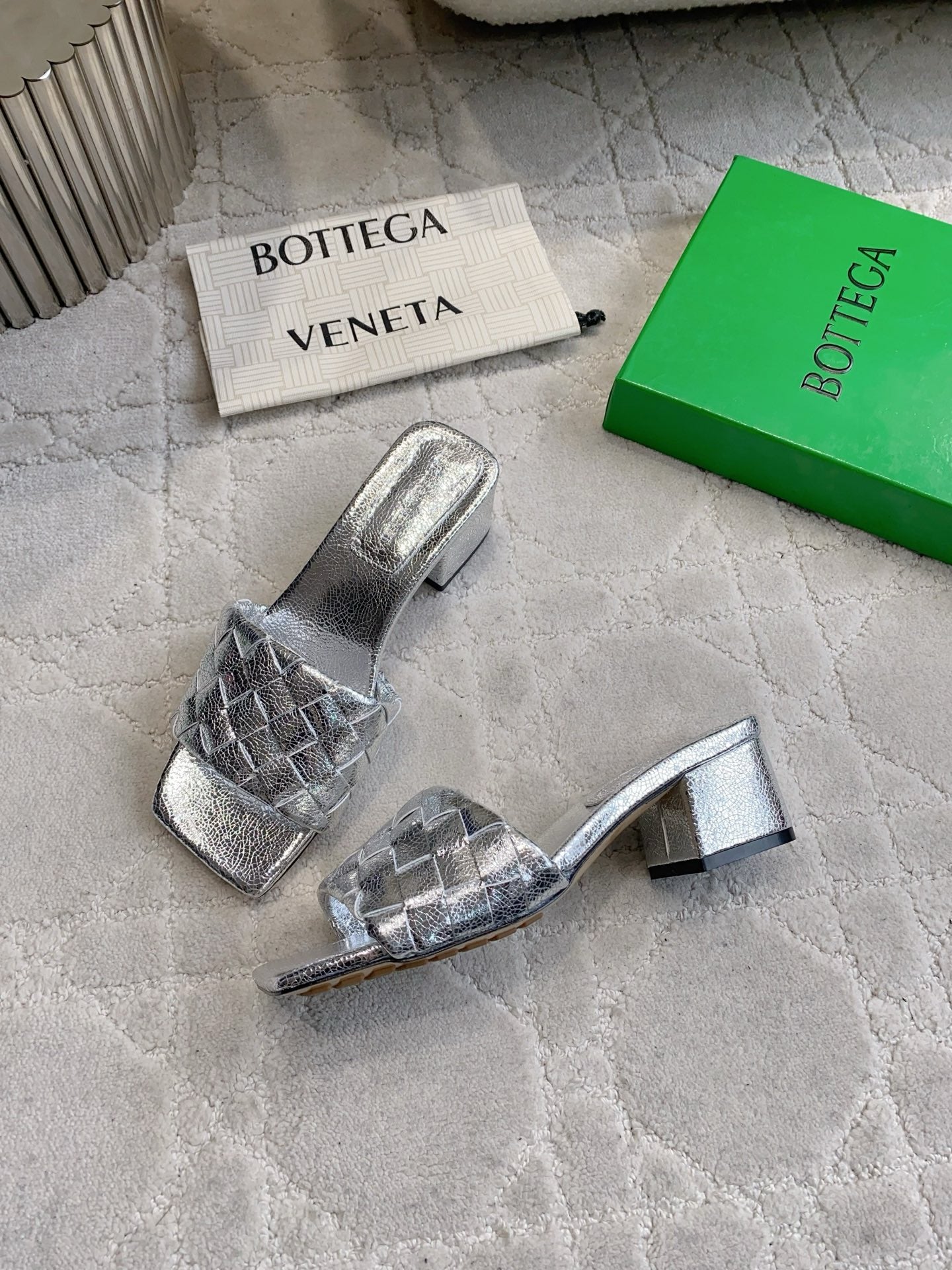 BOTTEGA VENETA 26S SQUARE-TOE HIGH-HEEL SANDALS 50 MM IN SILVER LAMBSKIN