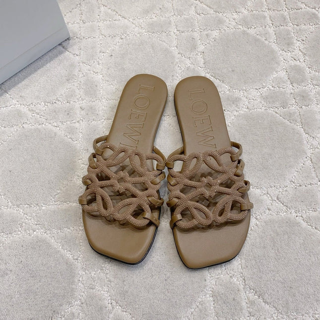 LOEWE 26S PETAL ANAGRAM SLIDE IN BROWN CALFSKIN