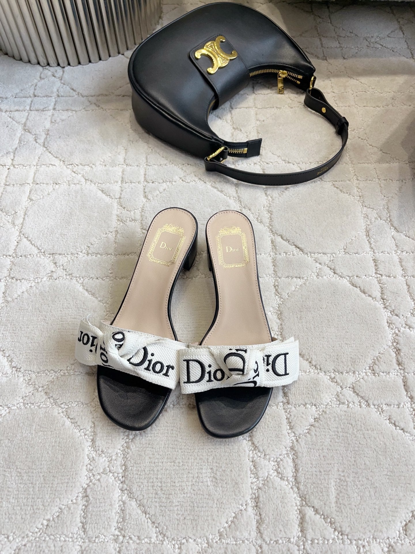 DIOR 26S DWAY SLIDE IN BLACK AND WHITE COTTON EMBOSSED LOGO