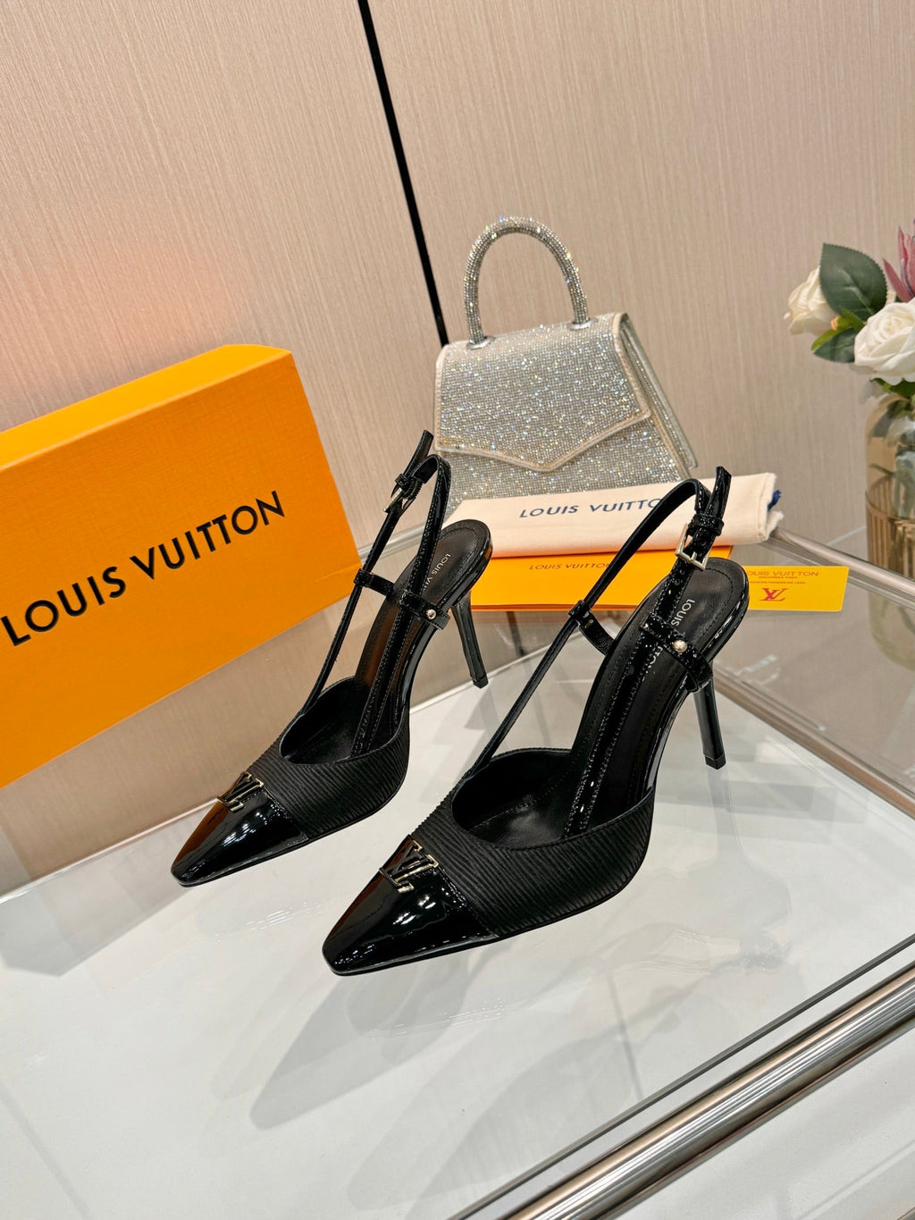 LV 26S SLINGBACK PUMPS 90 MM IN BLACK FABRIC AND CALFSKIN