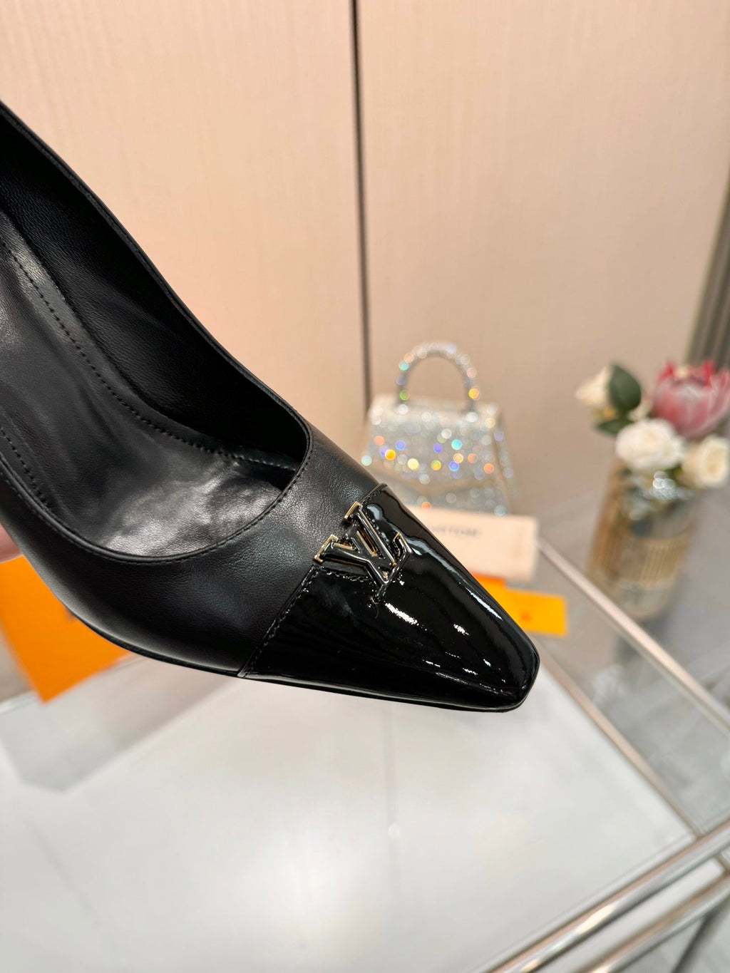 LV 26S POINTED-TOE HIGH HEELS 90 MM IN BLACK CALFSKIN