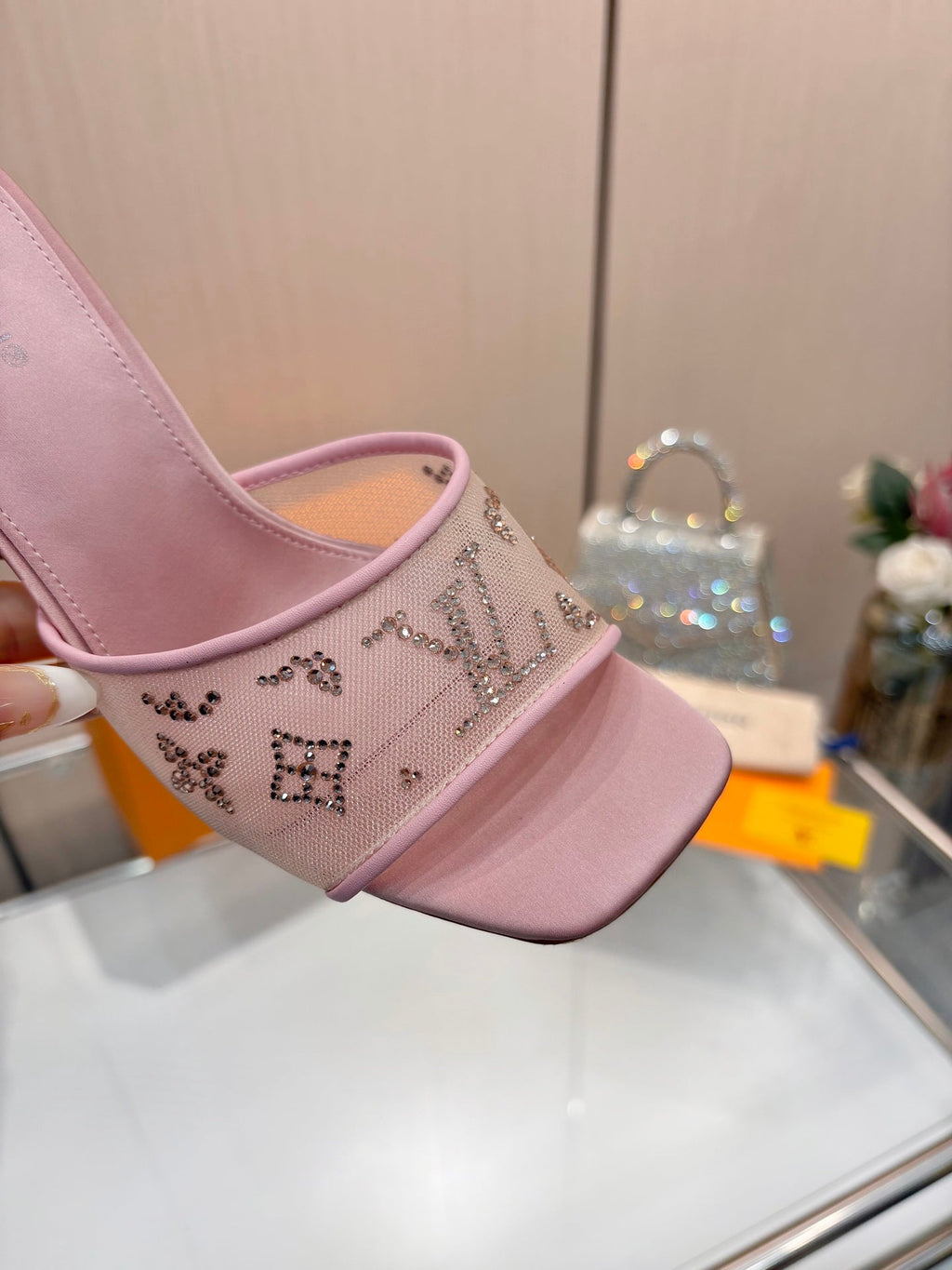 LV 26S MULE HEELS 90 MM IN LIGHT PINK FABRIC AND LAMBSKIN