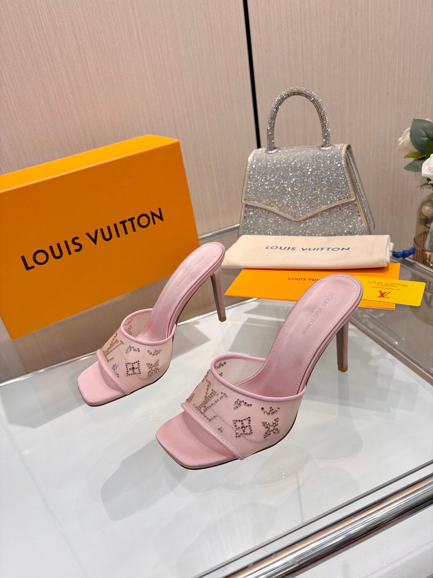 LV 26S MULE HEELS 90 MM IN LIGHT PINK FABRIC AND LAMBSKIN
