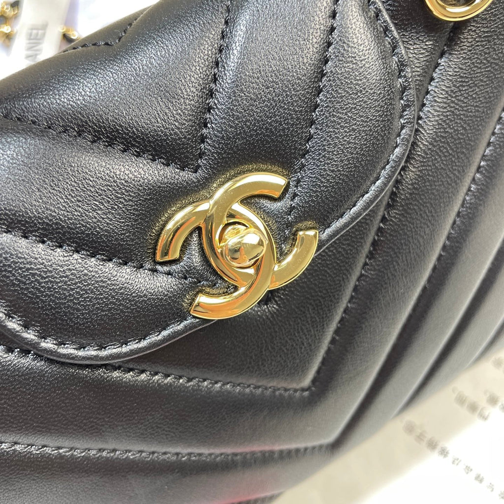CHANEL 26S MINI KELLY BAG 19 IN BLACK CALFSKIN