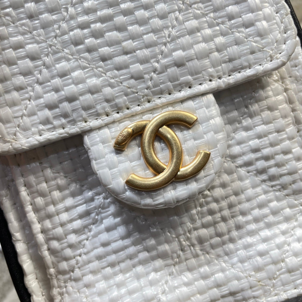 CHANEL 26S HOBO BAG 22 IN OFF-WHITE WOVEN SYNTHETIC FIBER