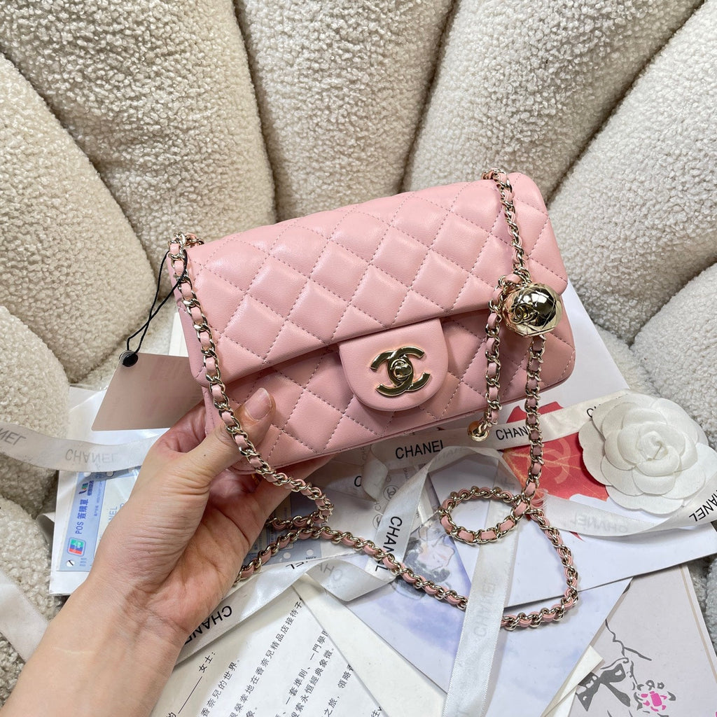 CHANEL 26S FLAP BAG 20 IN PASTEL PINK LAMBSKIN