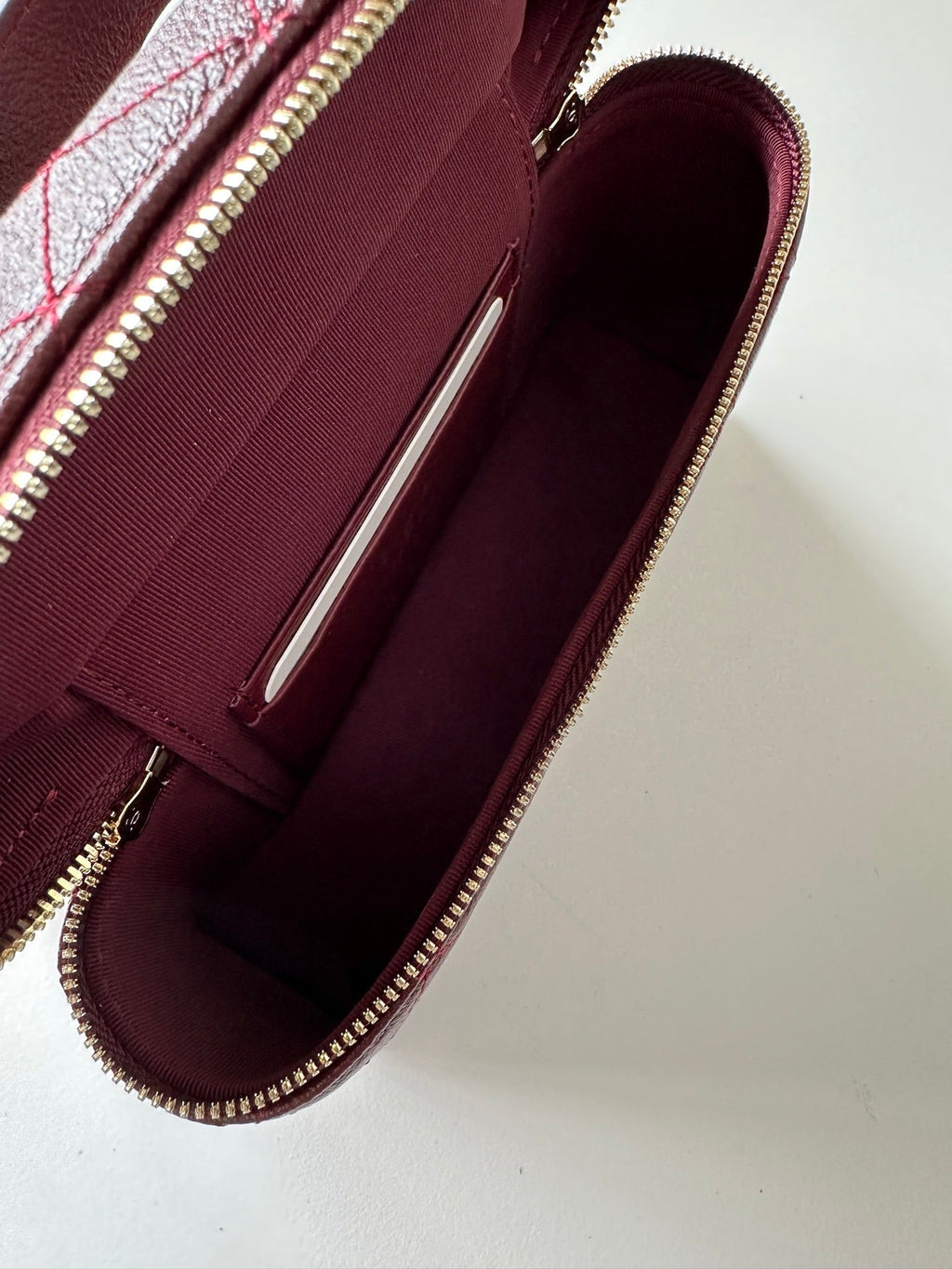 CHANEL 25S VANITY CLASSIC FLAP 19 IN DARK RED QUILTED CALFSKIN GOLD HARDWARE