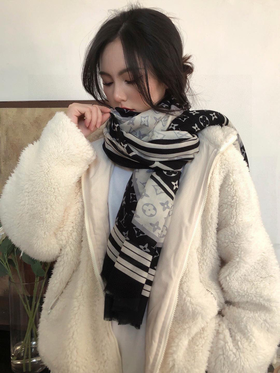 LV SCARF 200 CM IN CASHMERE 732078