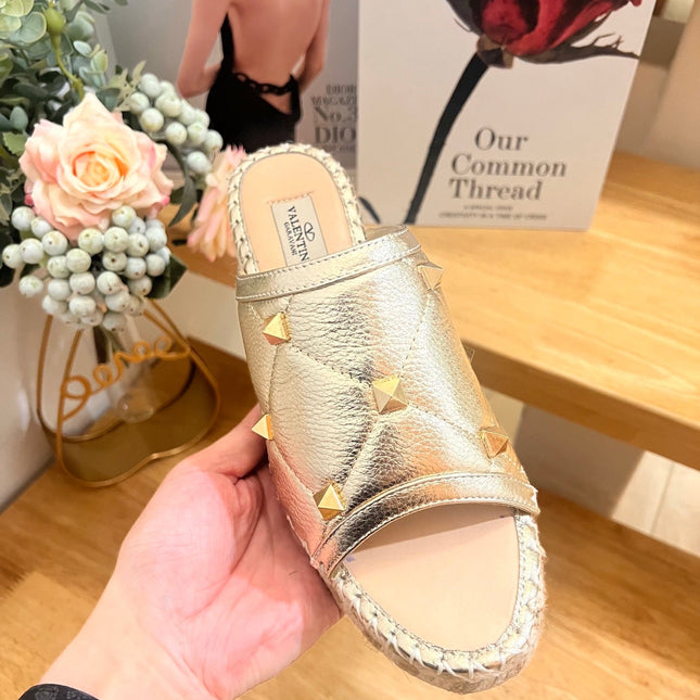 VALENTINO 26S WEDGE SANDALS IN LIGHT GOLD CALFSKIN
