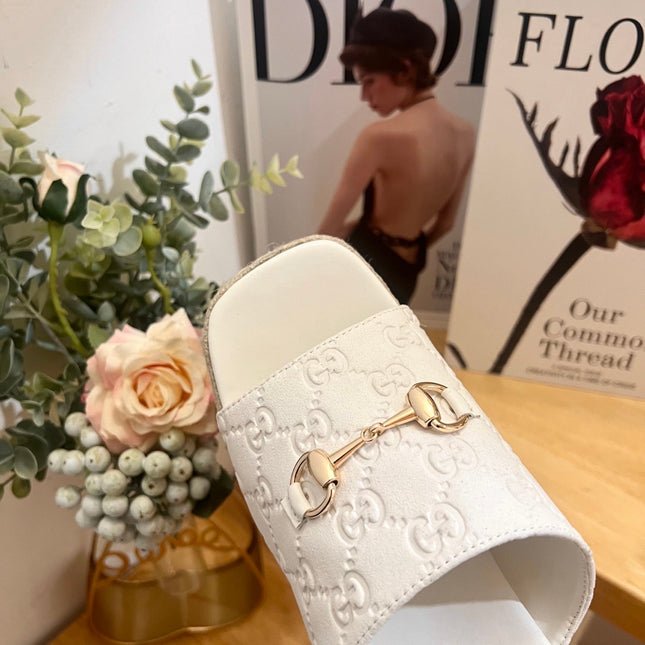 GUCCI 26S WEDGE SANDALS 100 MM IN WHITE SUEDE