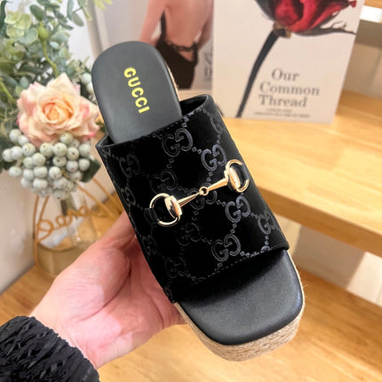 GUCCI 26S WEDGE SANDALS 100 MM IN BLACK VELVET