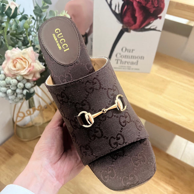 GUCCI 26S WEDGE SANDALS 100 MM IN DARK BROWN CANVAS