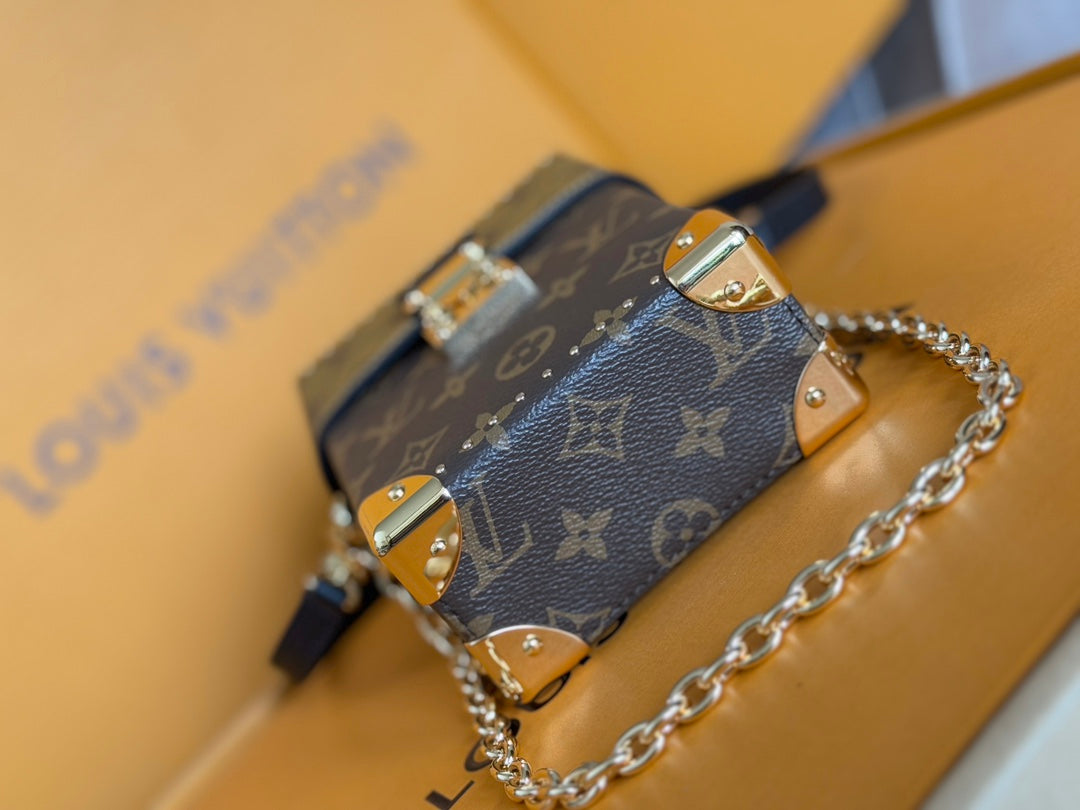 LV 25S CAMERA BOX BAG 18 IN BROWN MONOGRAM CALFSKIN GOLD HARDWARE