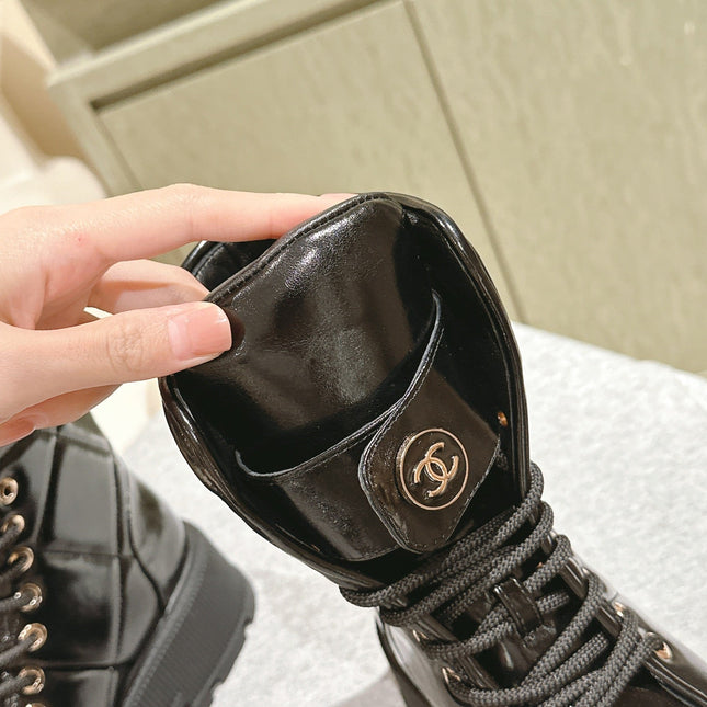 MARTIN BOOTS IN BLACK EMBROIDERED CALFSKIN