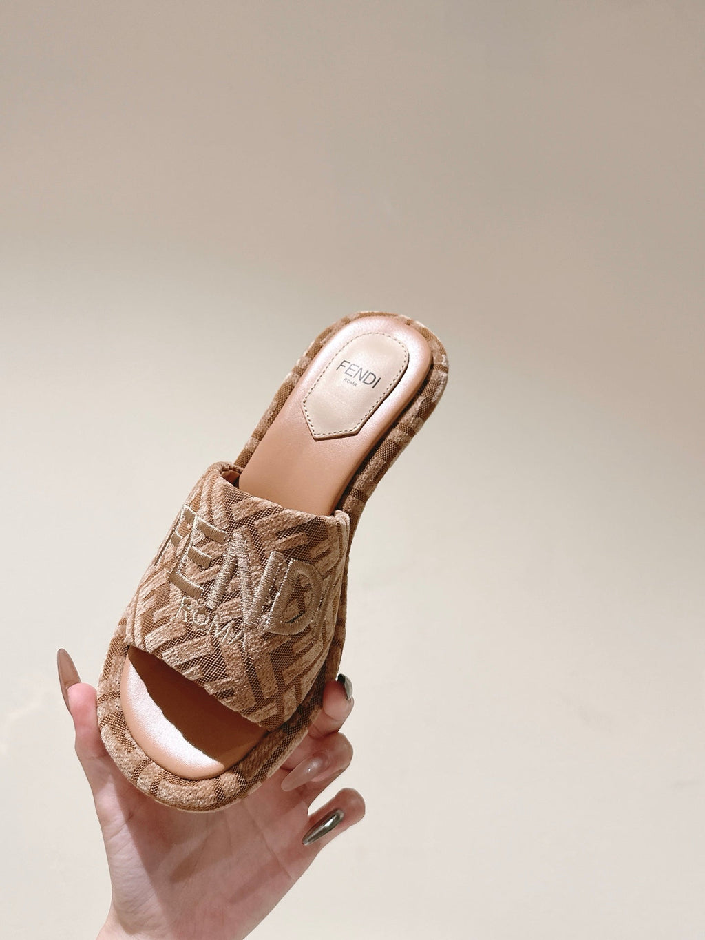 FENDI 26S HIGH SANDALS IN LIGHT BROWN FABRIC