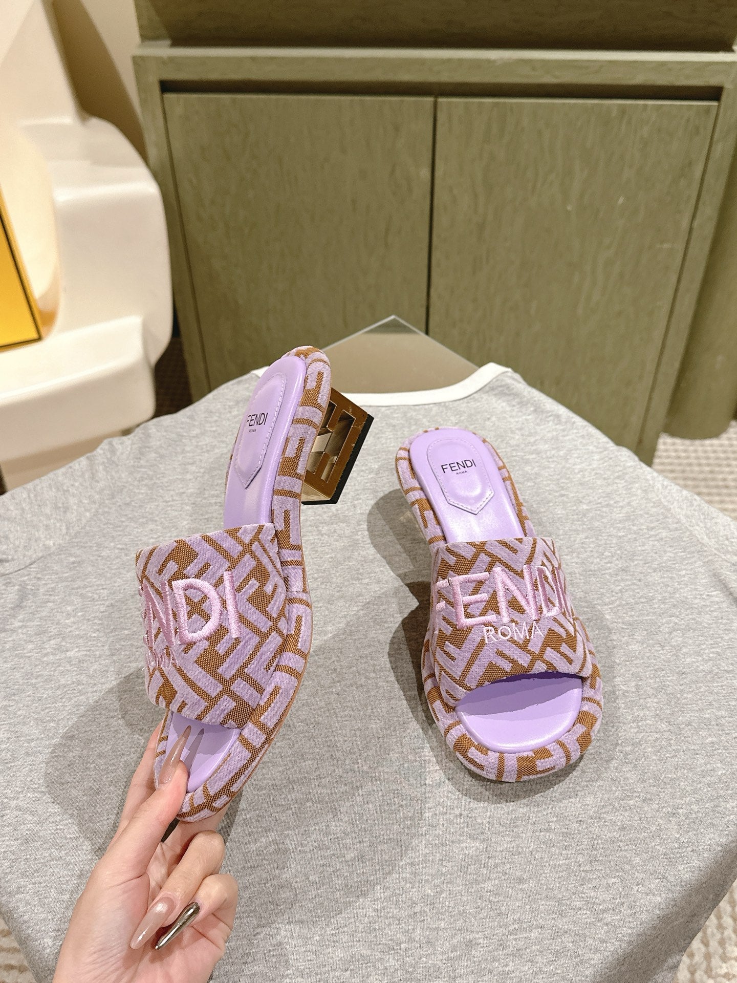 FENDI 26S HIGH SANDALS IN BROWN AND PURPLE FABRIC