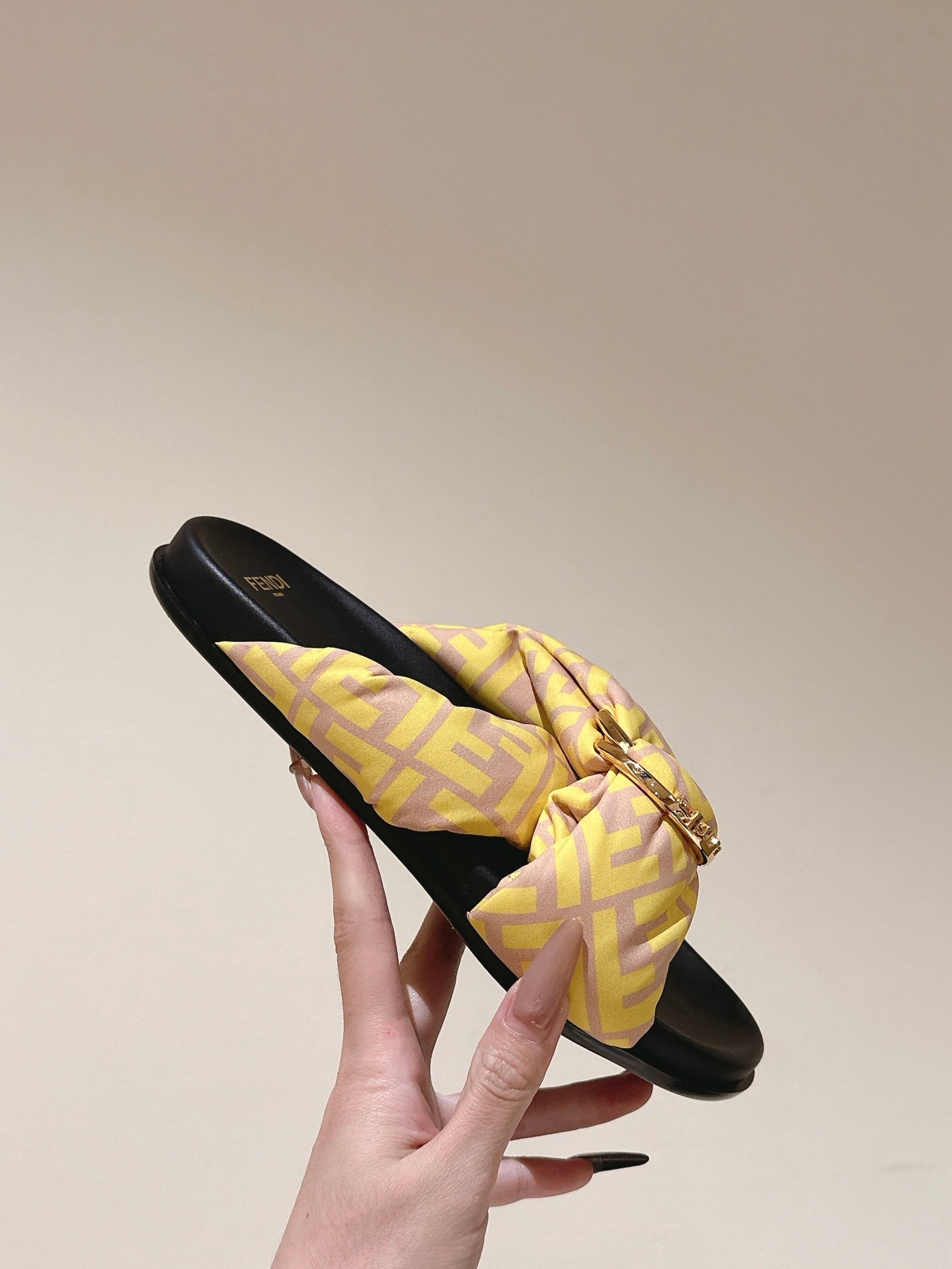 FENDI 26S WIDE CROSS-STRAP SANDALS IN YELLOW FABRIC